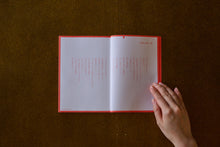 画像をギャラリービューアに読み込む, ショートストーリーブック／60STORIES ー 60才の東京タワーと60のわたしの話 ―｜NUDE LAMP（ヌードランプ）
