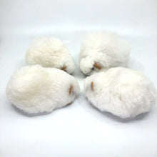 画像をギャラリービューアに読み込む, ベビーアルパカ100％ 手作りぬいぐるみ（モルモット）白　ペルー職人仕立て・一点もの｜RUNA SHOP（ルナショップ）
