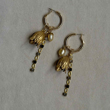 画像をギャラリービューアに読み込む, 【ピアス】耳元で遊ぶ、クラシックとモードが融合した大人のためのマルチWAYフープピアス｜ERIKOART（エリコアート）
