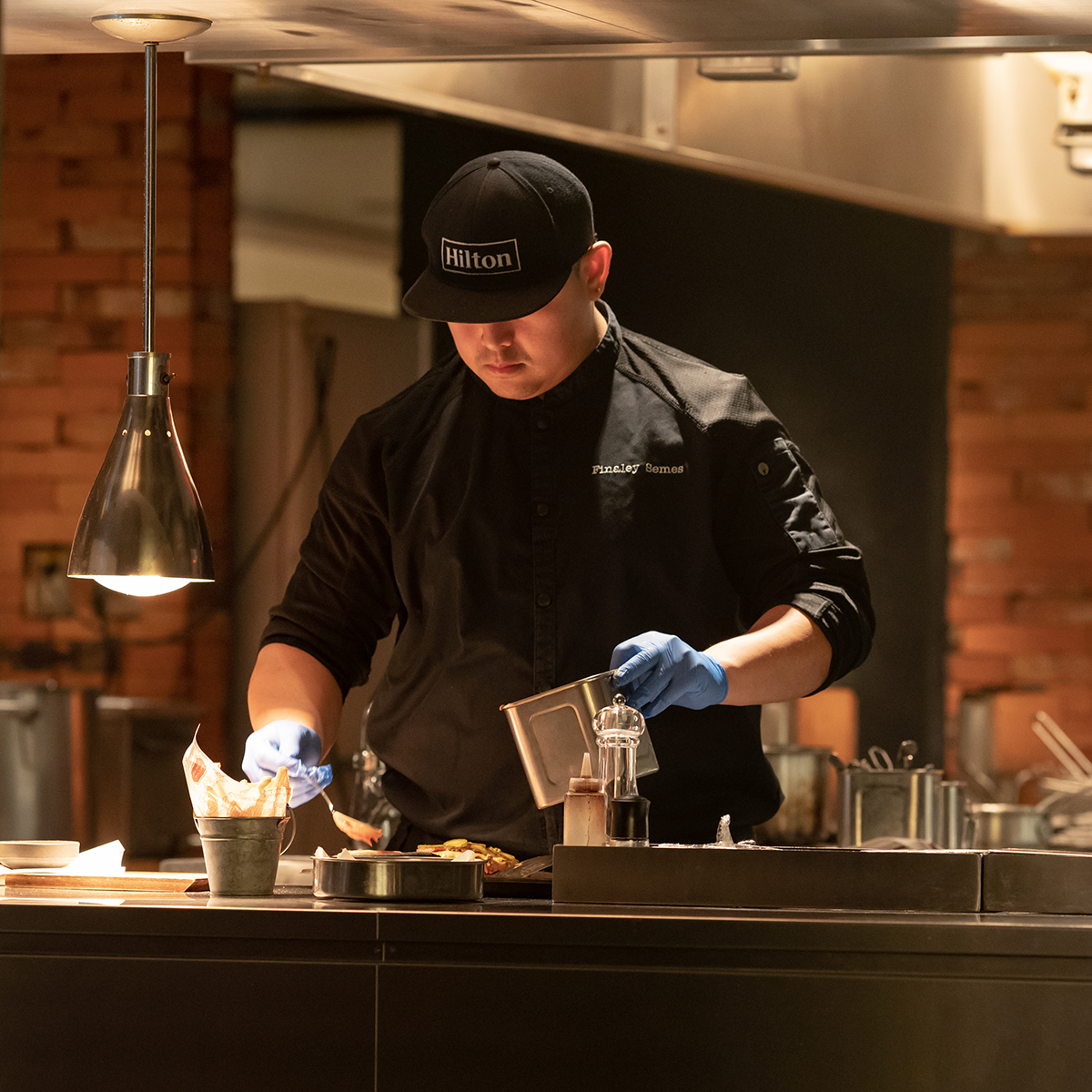 SOW experience ホテル ペアランチ券