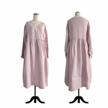 画像をギャラリービューアに読み込む, 上質リネンのカシュクールワンピース さくら｜かっぽう着屋（カッポウギヤ）｜かっぽう着屋（カッポウギヤ）
