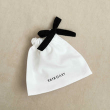 画像をギャラリービューアに読み込む, 【ピアス】耳元で遊ぶ、クラシックとモードが融合した大人のためのマルチWAYフープピアス｜ERIKOART（エリコアート）
