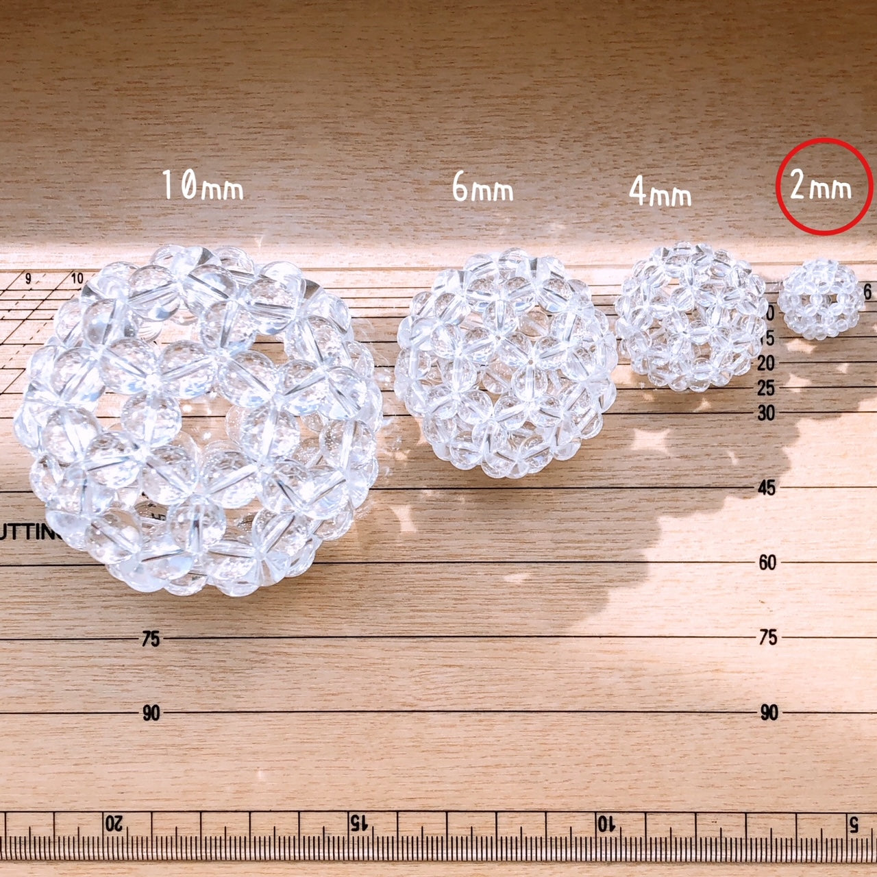 フラーレン ガーネット 2mm フープピアス・イヤリング｜紬（ツムギ