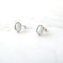 画像をギャラリービューアに読み込む, オパール スタッドピアス（シルバー925／ロジウムプレーティング）｜SMUK（スムーク）
