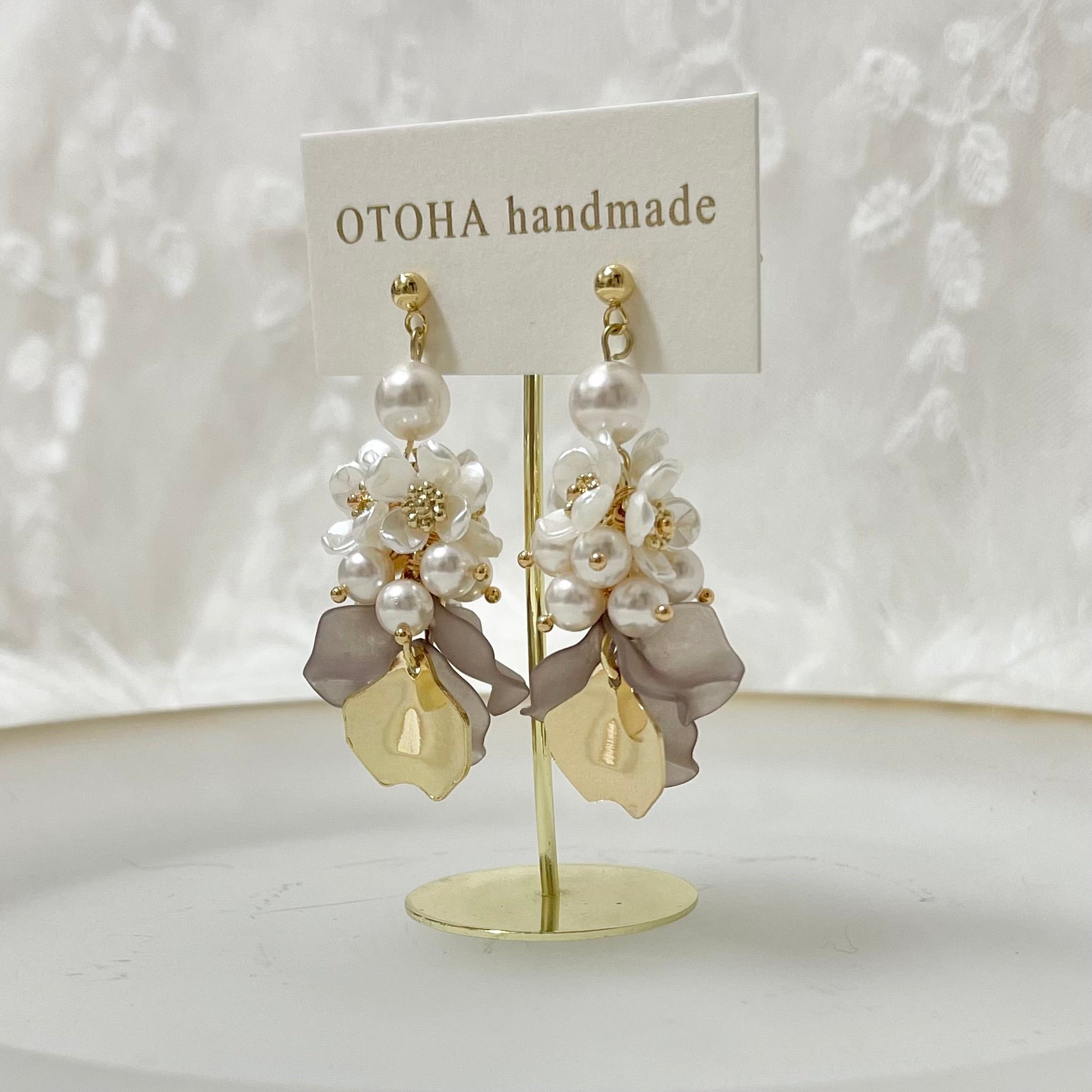 小さなお花と花びらピアス/イヤリング｜OTOHA handmade（オトハハンドメイド）