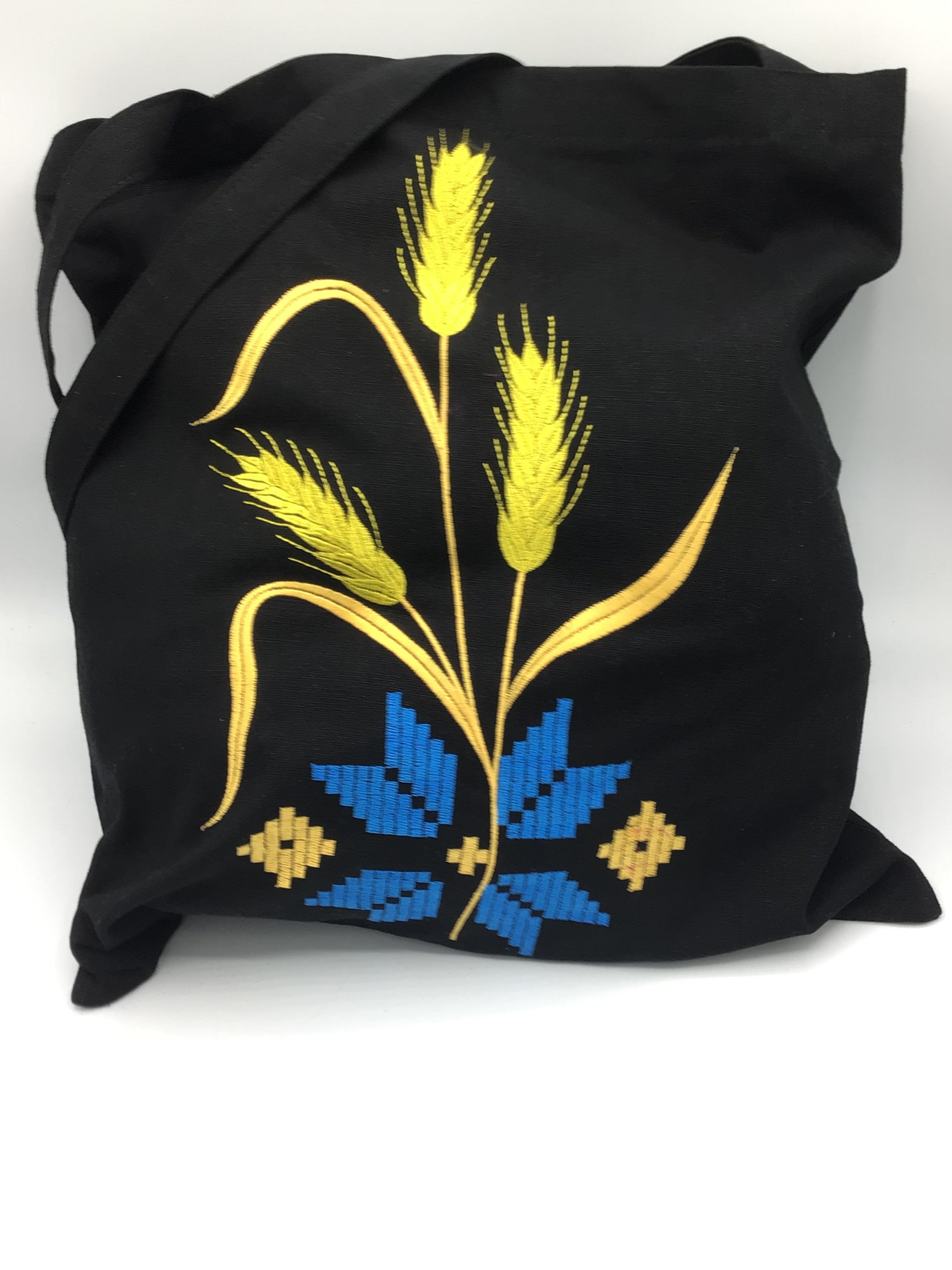 トートバッグ｜Ukrainian Embroidery Wear ”Mavka”（ウクライナシシュウノアパレル　マウカ）