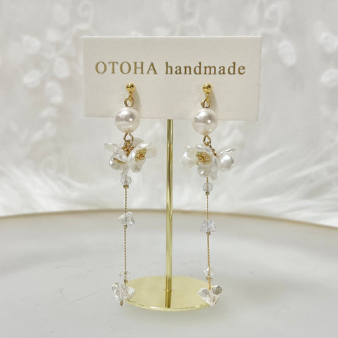 OTOHA handmade 小さなお花とクリスタル　ピアス/イヤリング｜OTOHA handmade（オトハハンドメイド）