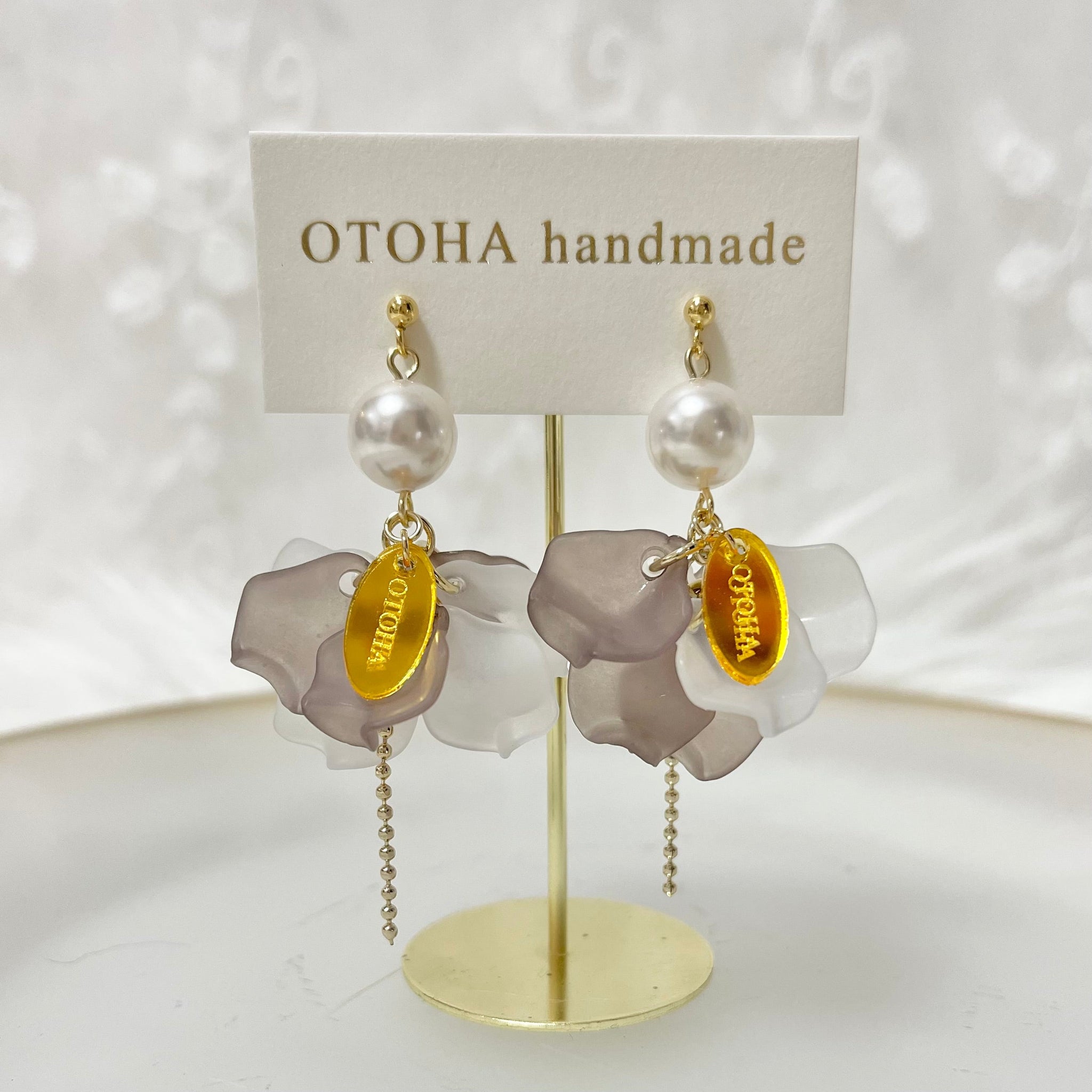 花びらタッセル　ピアス/イヤリング｜OTOHA handmade（オトハハンドメイド）