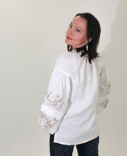 画像をギャラリービューアに読み込む, 刺繍入りブラウス｜Ukrainian Embroidery Wear ”Mavka”（ウクライナシシュウノアパレル　マウカ）
