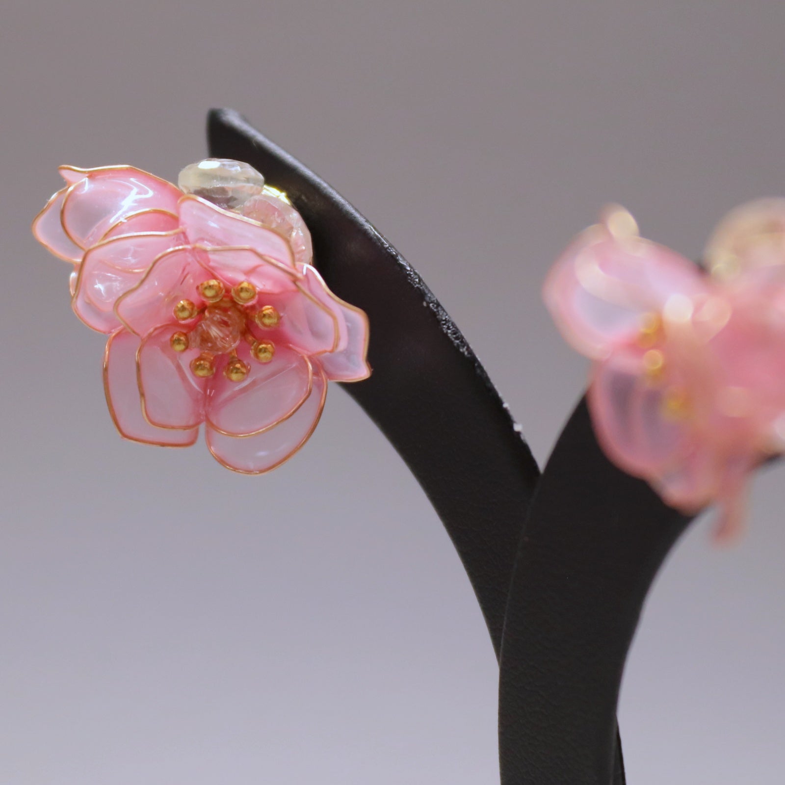 梅とグリーンアメシストのピアス（イヤリング）｜s.o.f.i. （ソフィー