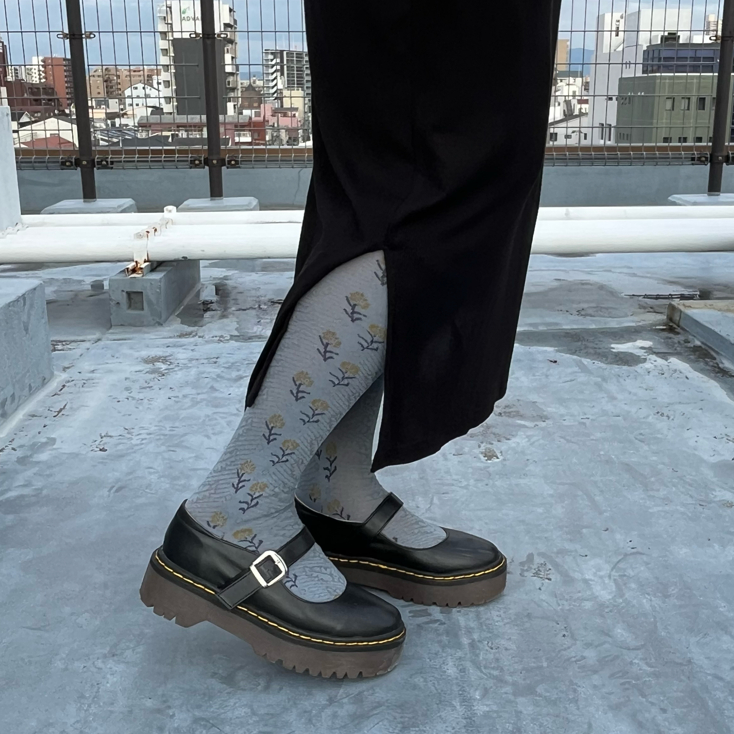 タイツのように履けるHigh socks (ひなぎく柄)｜petit pas（プティパ）