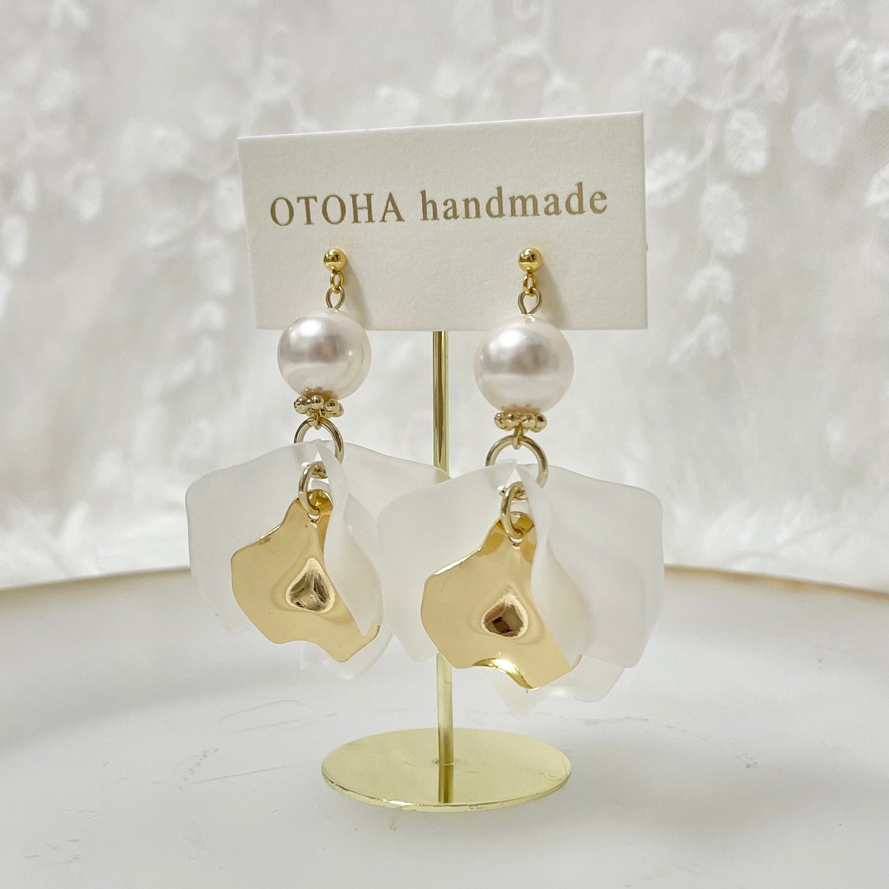 大きな花びら　ピアス/イヤリング｜OTOHA handmade（オトハハンドメイド）