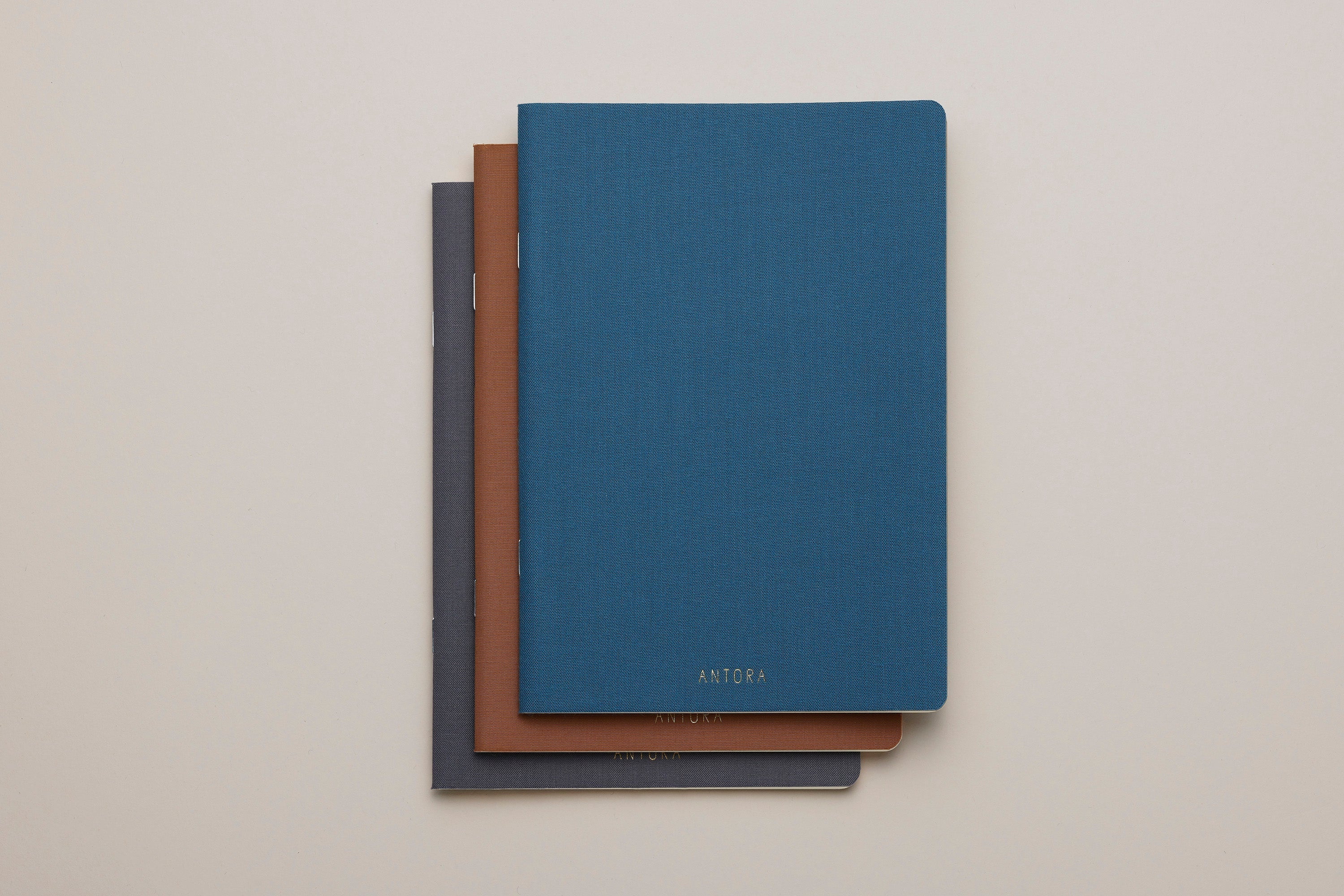 Linen Notebook 3冊セットA (Navy Blue / Brown / Gray)｜ANTORA（アントラ）
