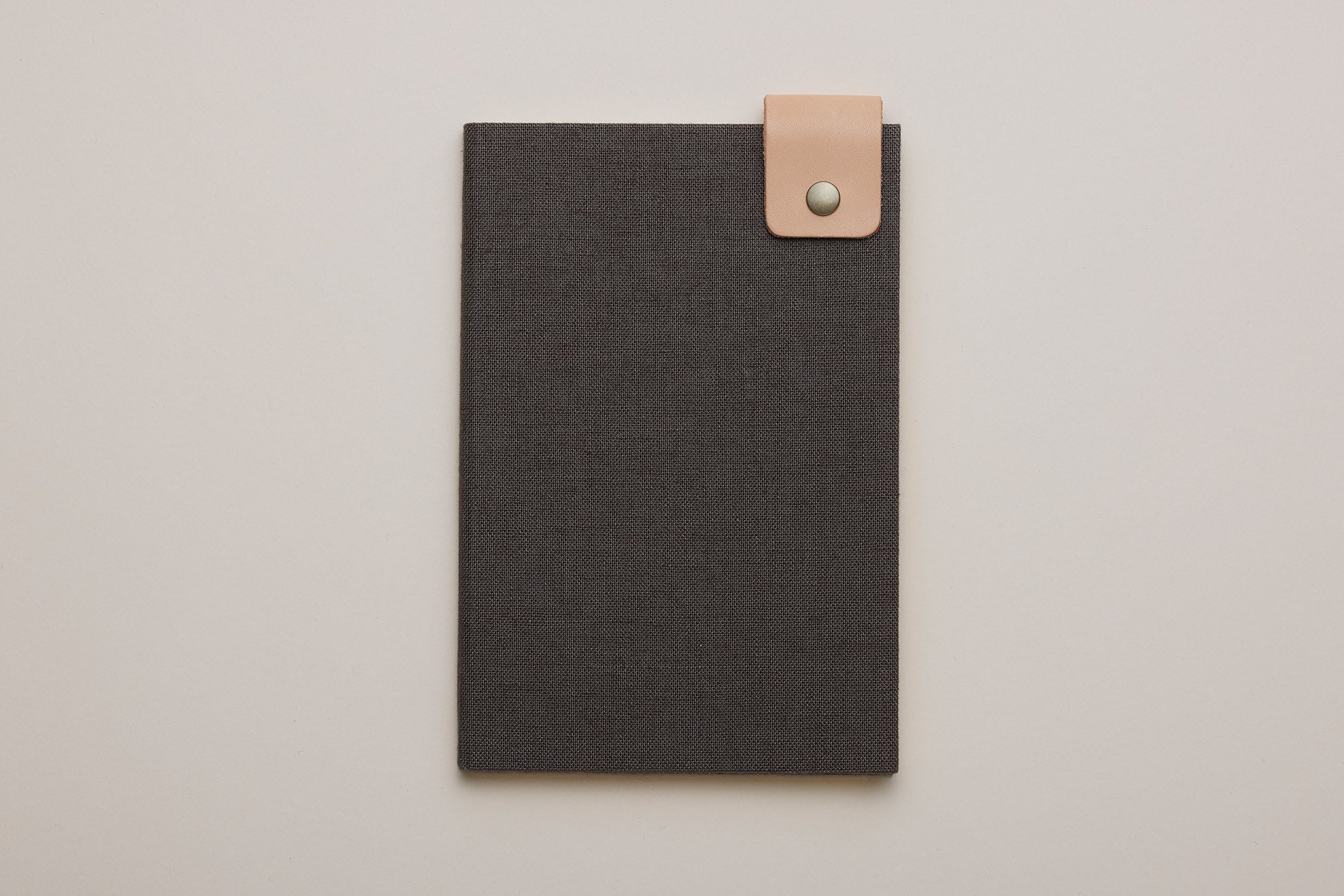 Hardcover Notebook / Charcoal +Leather storaps｜ANTORA（アントラ）