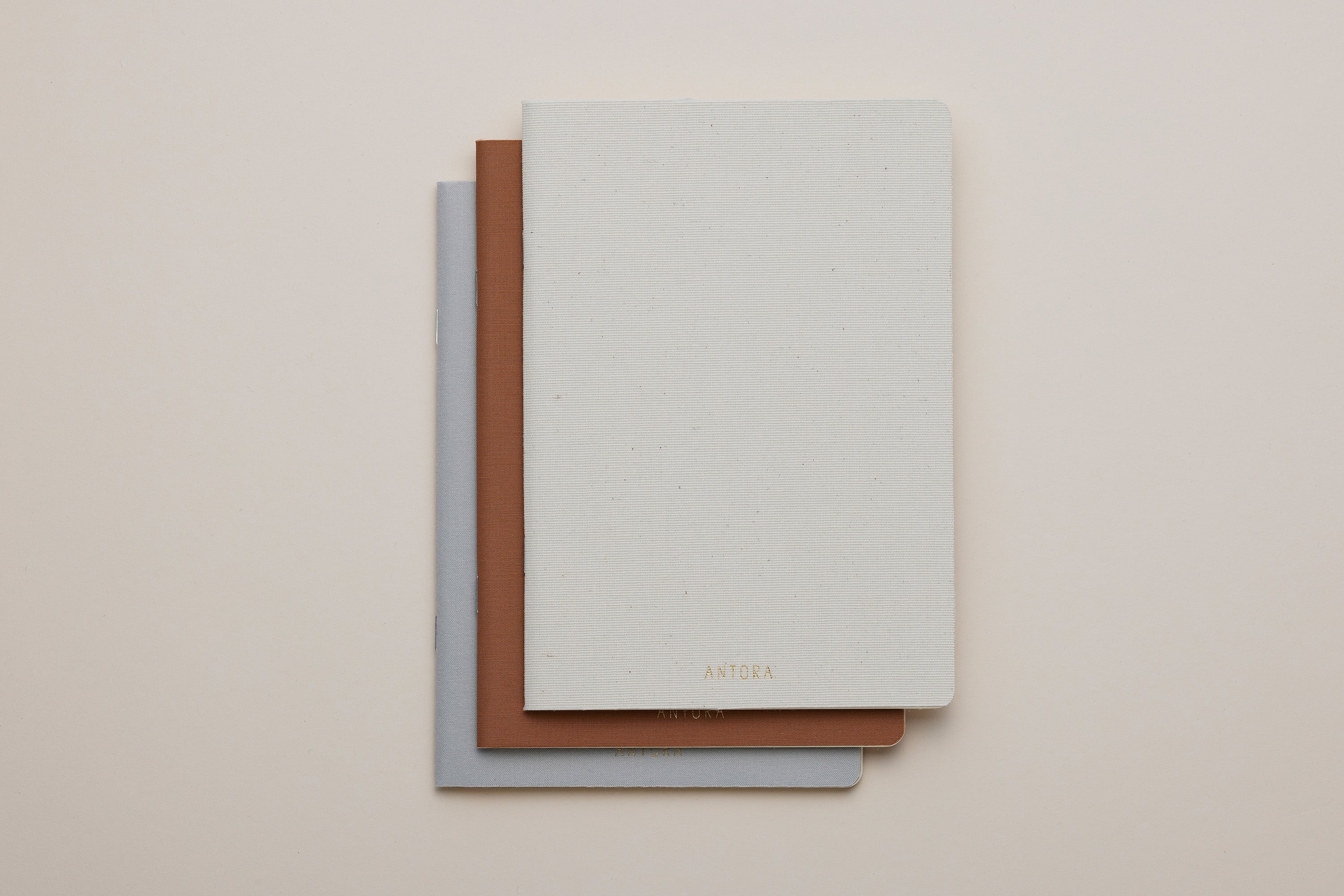 Linen Notebook 3冊セットC (Natural White / Brown / Light Gray)｜ANTORA（アントラ）