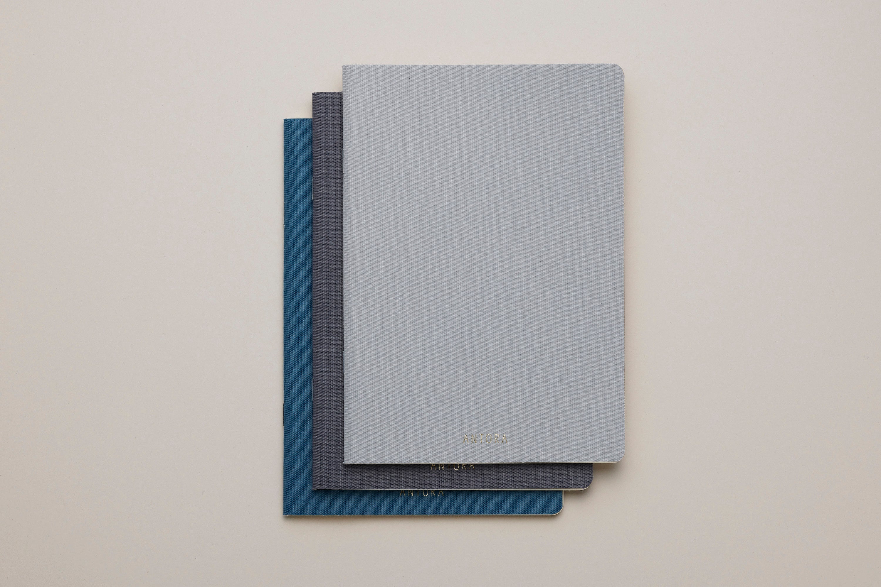 Linen Notebook 3冊セットB (Light Gray / Gray / Navy Blue)｜ANTORA（アントラ）